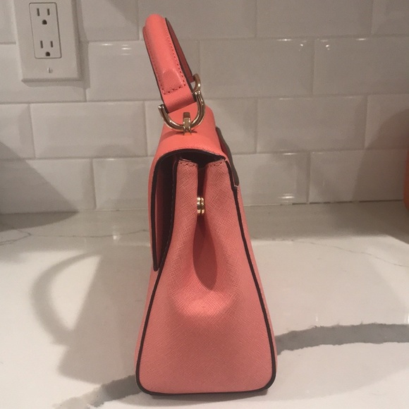 Authentic Michael Kors Two Toned Purse - Picture 4 of 15